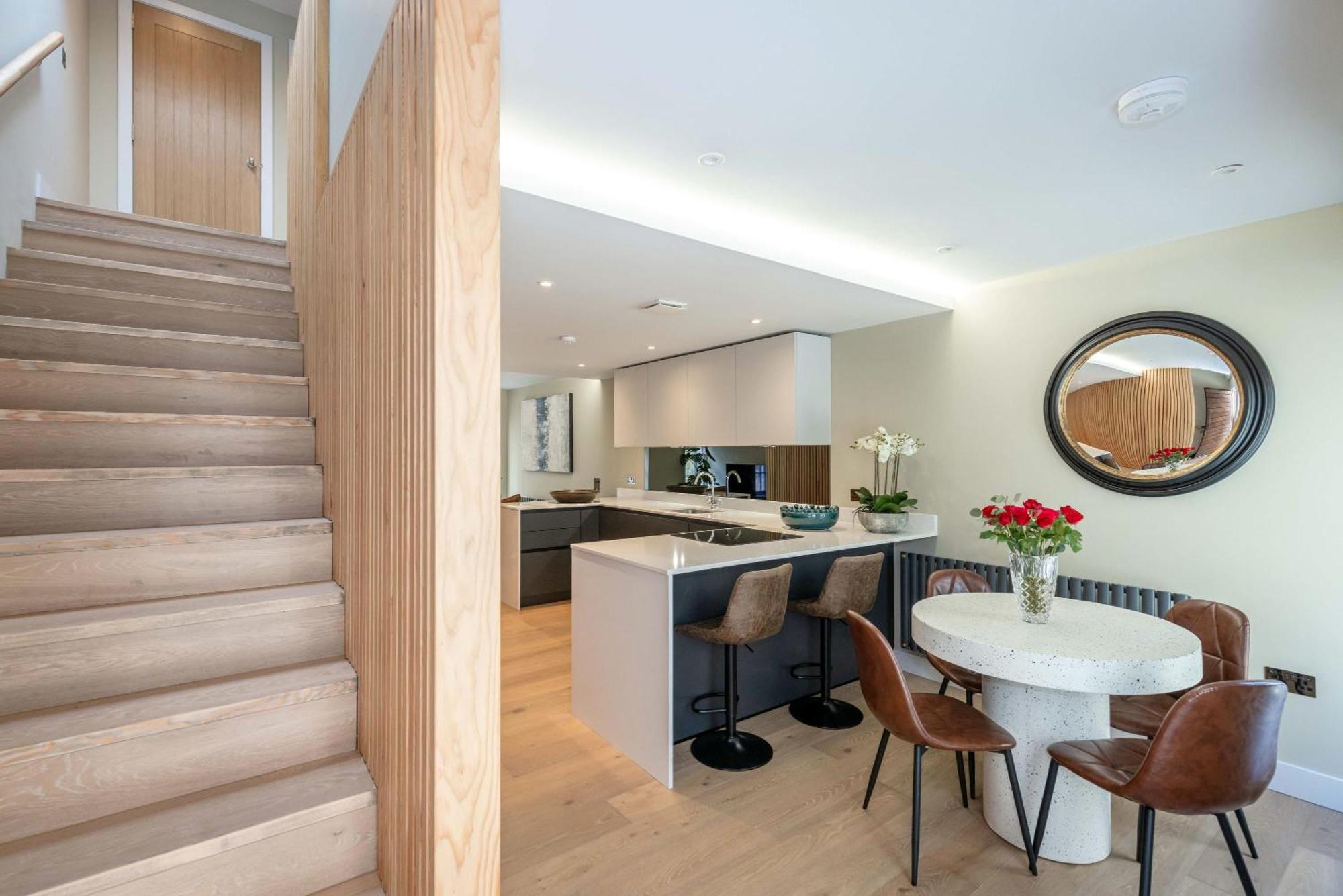 Dragon Suites - City Centre 2 Bed Luxury Mews House Edimburgo Exterior foto